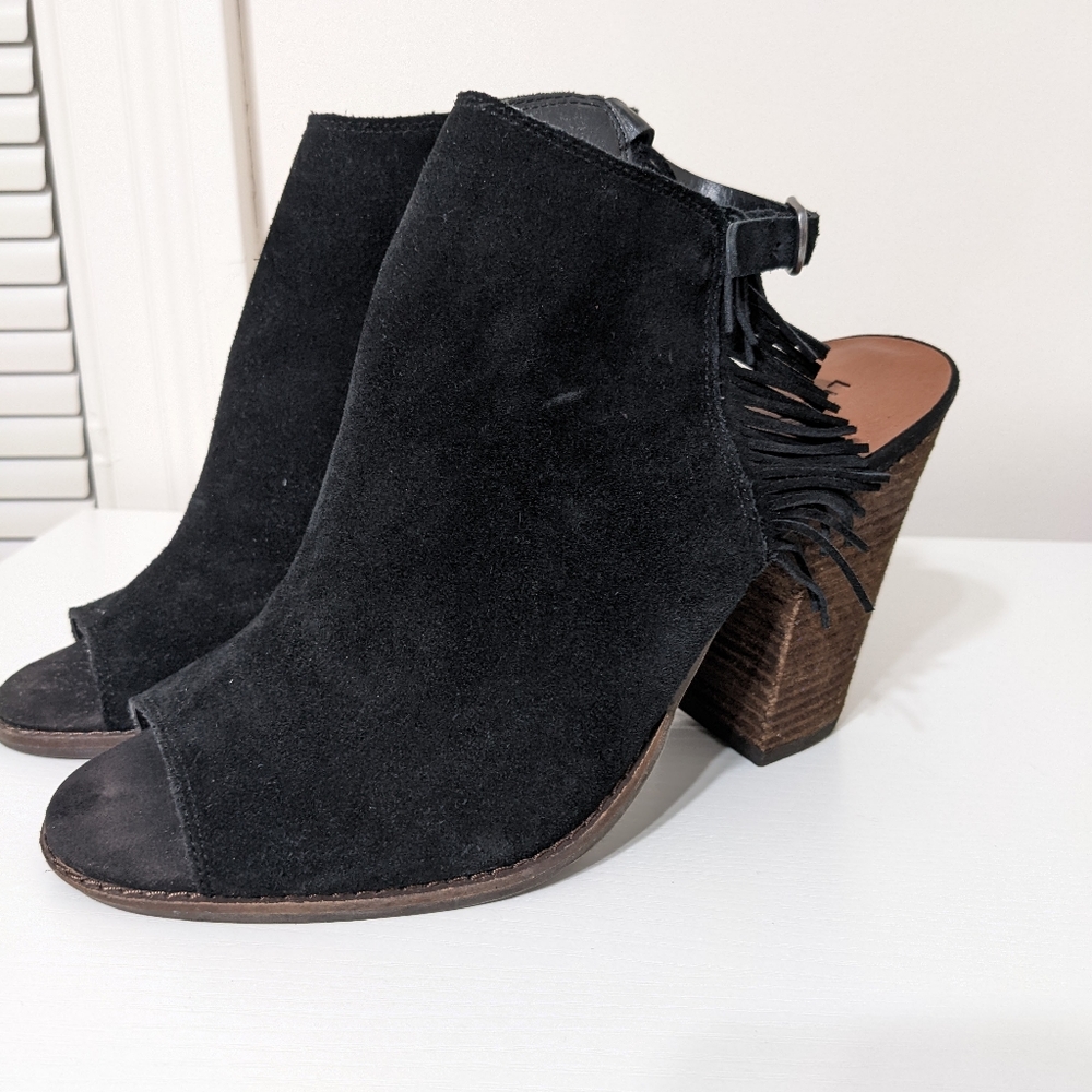 Lucky Brand Suede Fringe Block Heel Sandals - Picture 2 of 5
